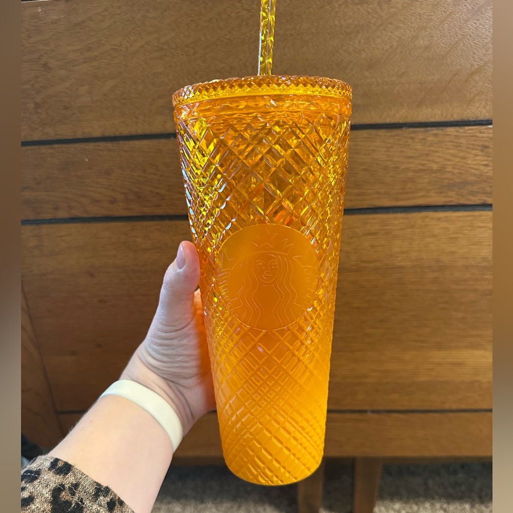 Starbucks Cold Venti 24 oz Cup Yellow Mango Jewel Tumbler Summer 2022